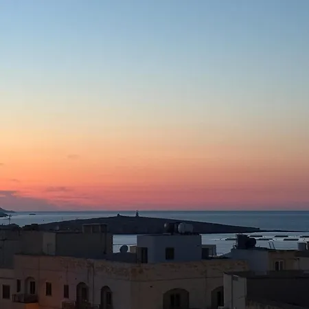 דירה Cosy 2 Bedroom Penthouse With Terraces & Seaview