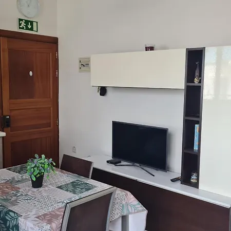 Sunny & Cosy 2 Bedroom Penthouse With Terraces St. Paul's Bay