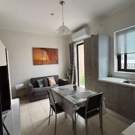 Cosy 2 Bedroom Penthouse With Terraces & Seaview Apartmán St. Paul's Bay