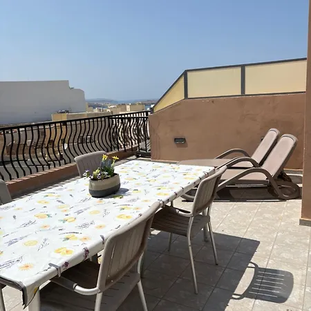 Appartamento Sunny & Cosy 2 Bedroom Penthouse With Terraces St. Paul's Bay