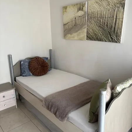 Sunny & Cosy 2 Bedroom Penthouse With Terraces Apartment *
