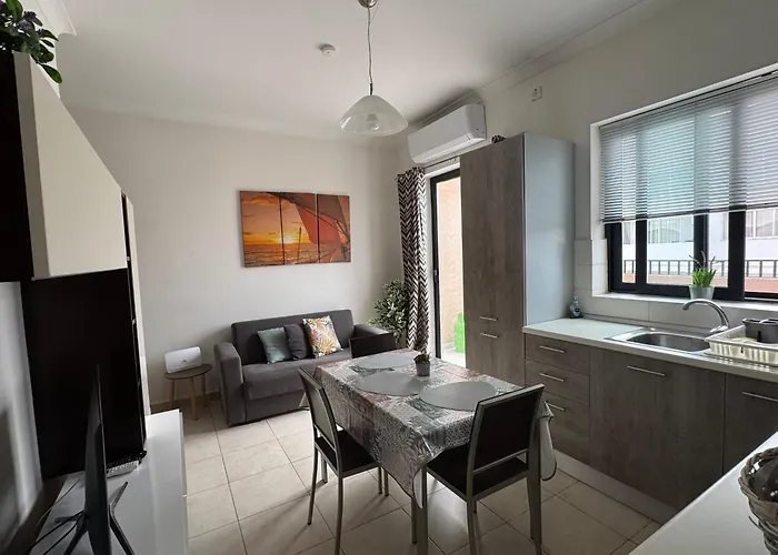 Cosy 2 Bedroom Penthouse With Terraces & Seaview Appartement San Pawl il-Baħar