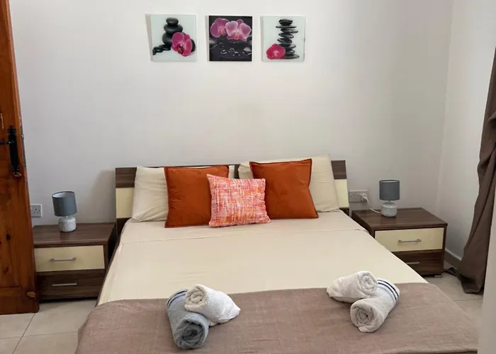 Cosy 2 Bedroom Penthouse With Terraces & Seaview San Pawl il-Baħar